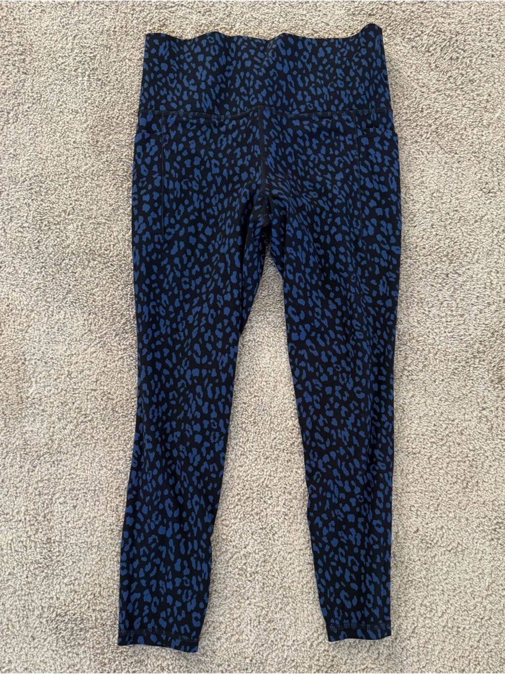 Athleta Blue Black Cheetah Salutation Stash Pocket II Textured Tights Size M